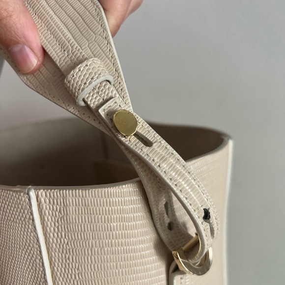 CO - crocodile bucket bag - Picture 4 of 8